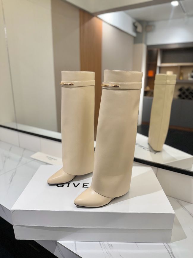 Givenchy  High Boots Shiny Calfskin high heels 8.5CM 65261-1