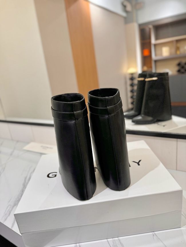 Givenchy Mid-Calf Boots Shiny Calfskin high heels 8.5CM 65260-2
