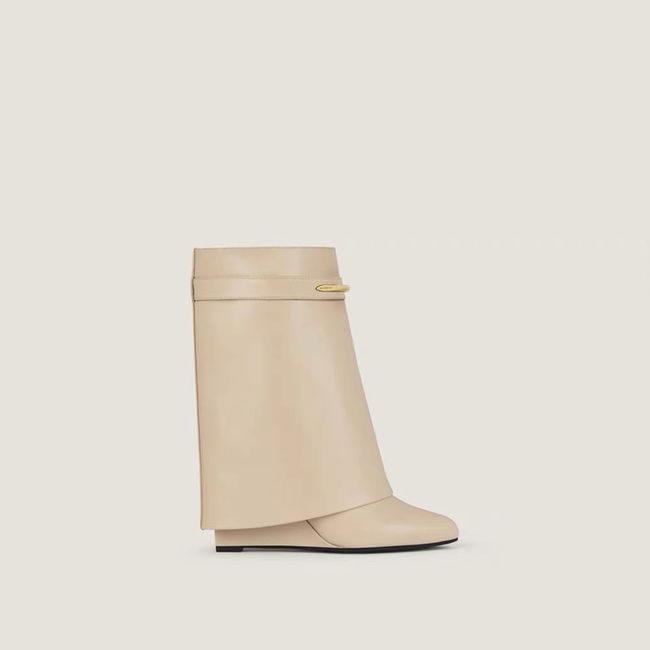 Givenchy Mid-Calf Boots Shiny Calfskin high heels 8.5CM 65260-3 Givenchy Mid-Calf Boots Shiny Calfskin high heels 8.5CM 65260-3