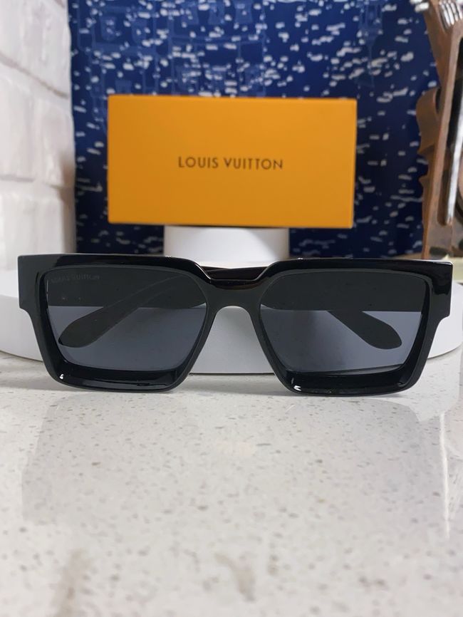 Louis Vuitton Sunglasses 821464-1