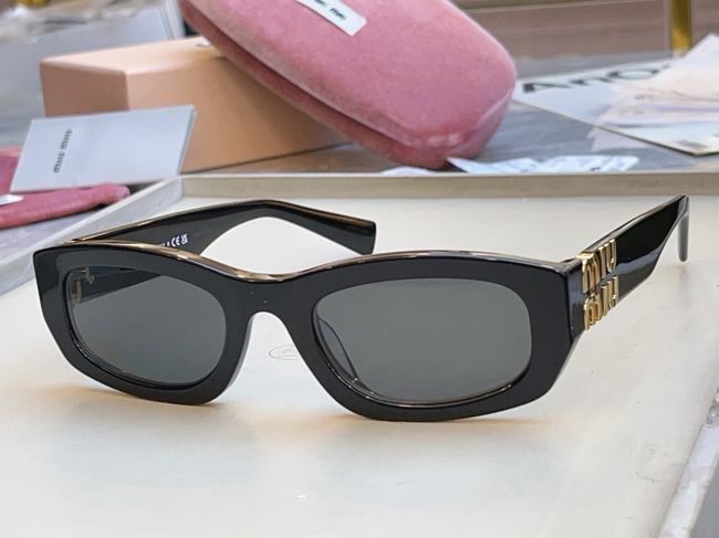 MiuMiu Sunglasses 821486-3 MiuMiu Sunglasses 821486-3