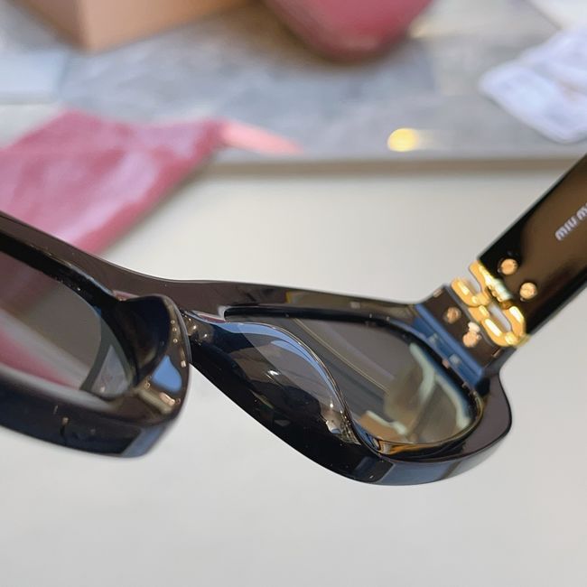 MiuMiu Sunglasses 821486-3 MiuMiu Sunglasses 821486-3
