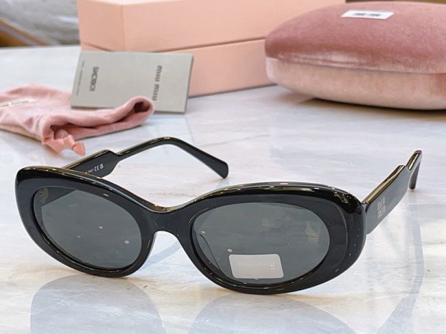 MiuMiu Sunglasses 821488-3