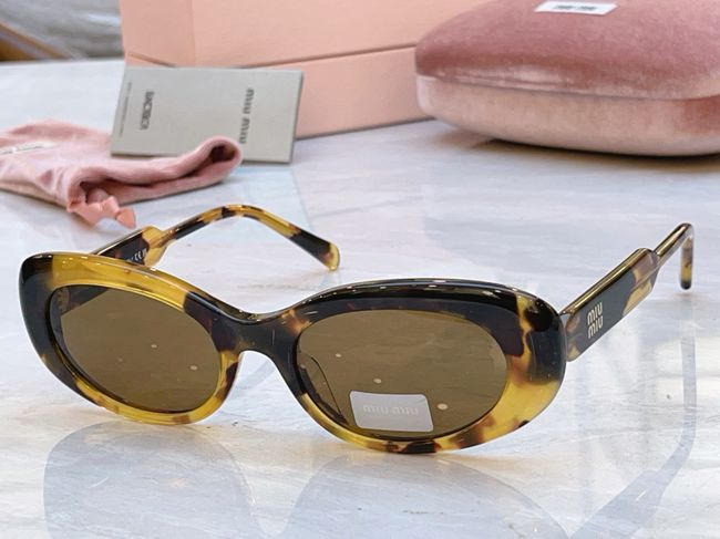 MiuMiu Sunglasses 821488-5