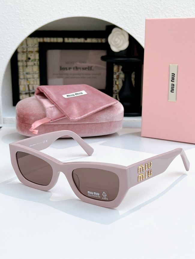 MiuMiu Sunglasses 821489-4 MiuMiu Sunglasses 821489-4