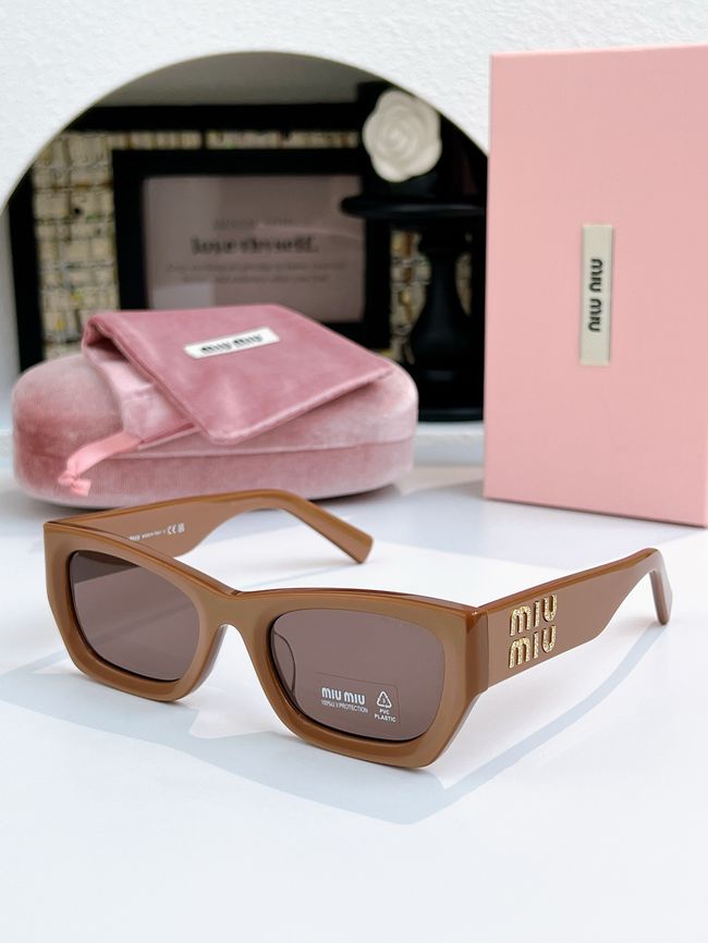 MiuMiu Sunglasses 821489-5 MiuMiu Sunglasses 821489-5