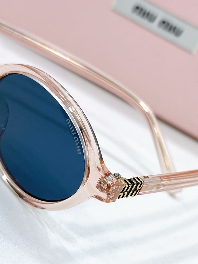 MiuMiu Sunglasses 821491-7