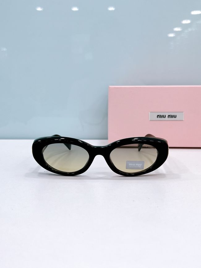MiuMiu Sunglasses 821492-5 MiuMiu Sunglasses 821492-5