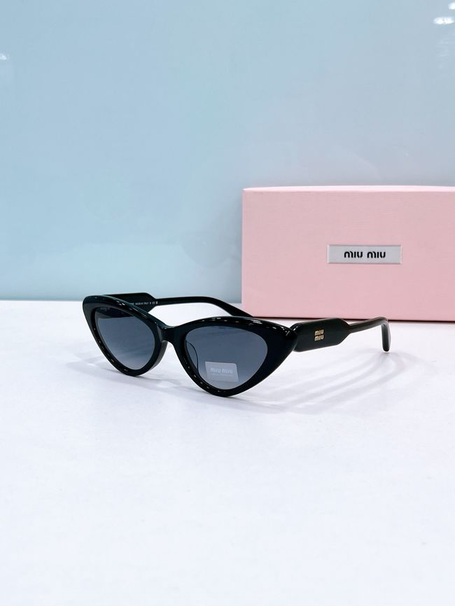 MiuMiu Sunglasses 821493-2