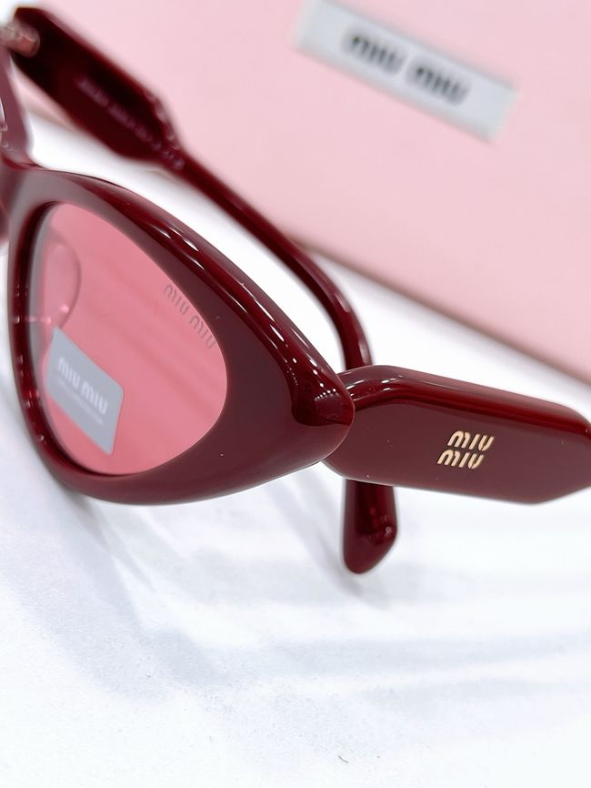 MiuMiu Sunglasses 821493-6