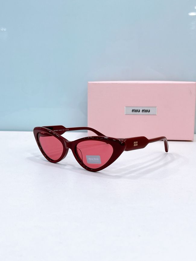 MiuMiu Sunglasses 821493-6