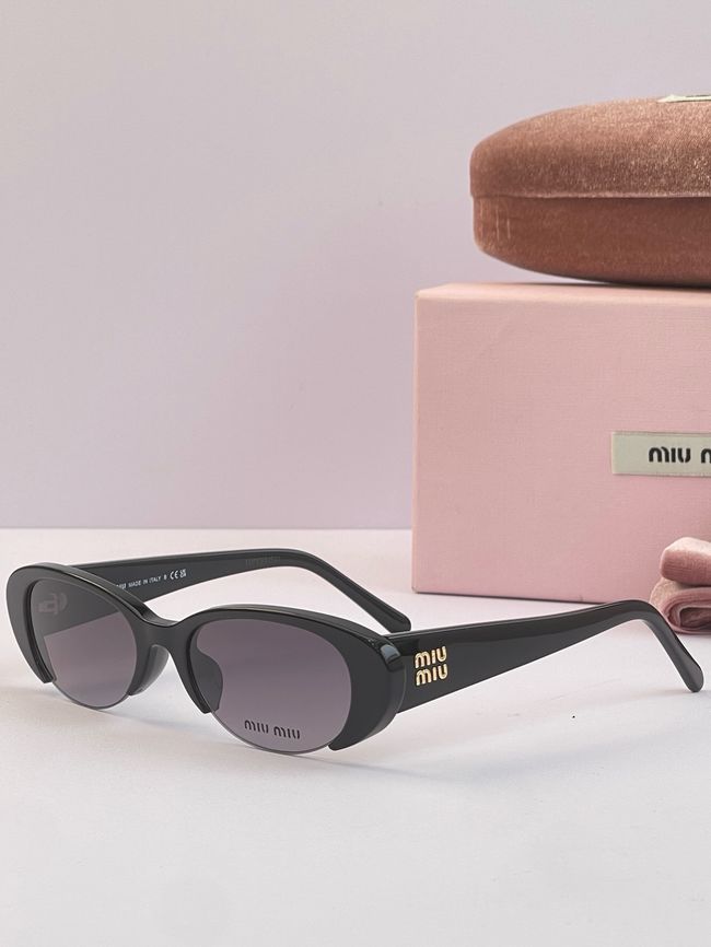 MiuMiu Sunglasses 821494-1
