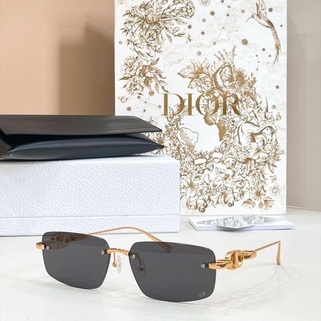 Dior Sunglasses 821534-7