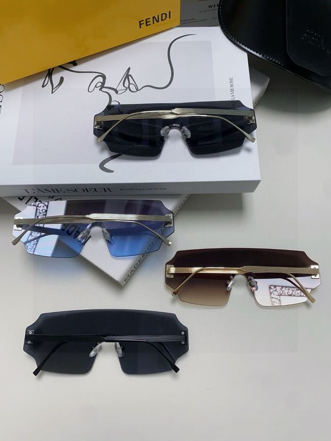 Fendi Sunglasses 821539-4