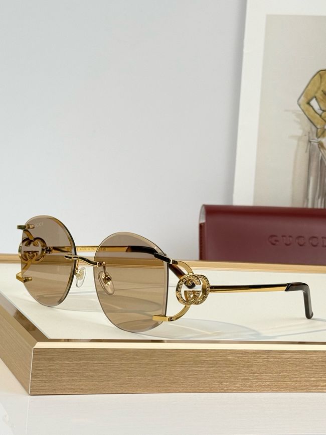 Gucci Sunglasses 821547-2