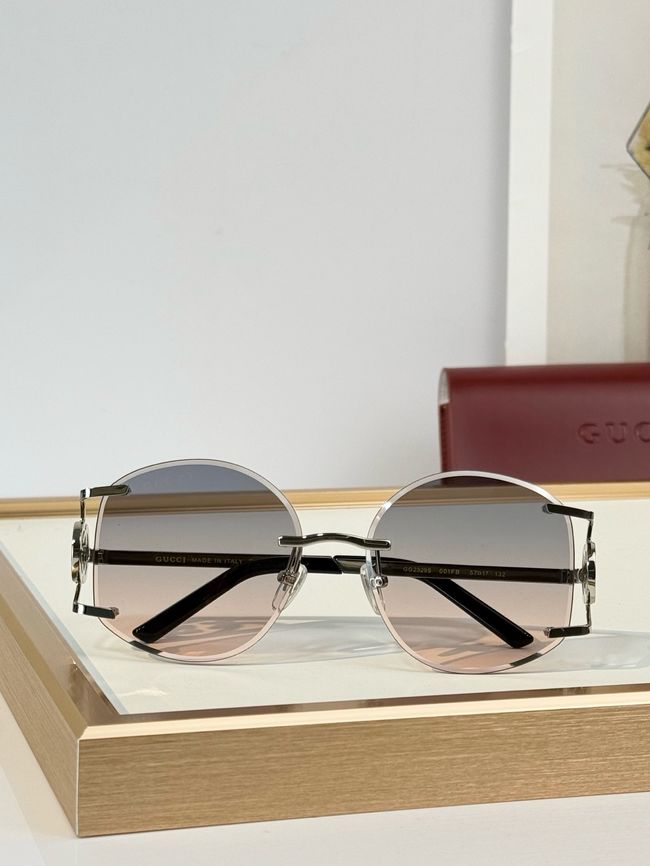 Gucci Sunglasses 821547-6