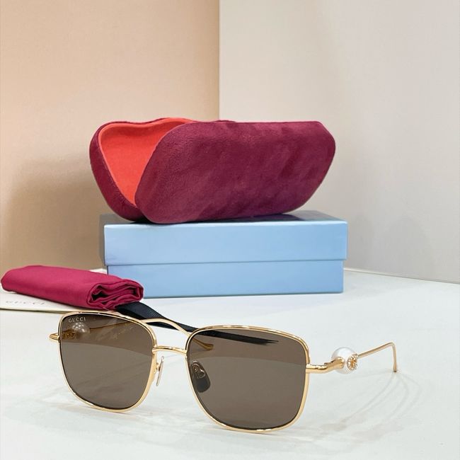 Gucci Sunglasses 821568-5