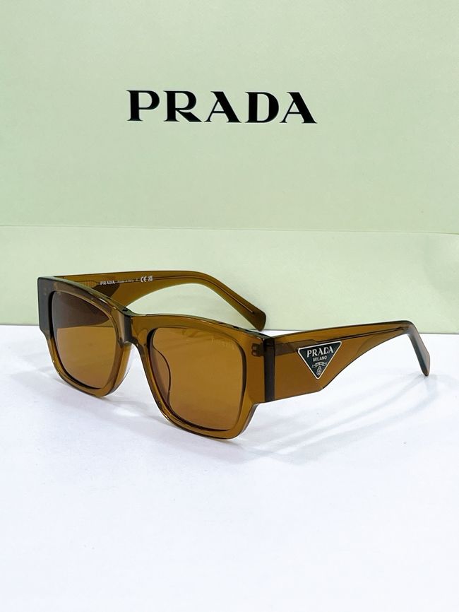 Prada Sunglasses 821612-1