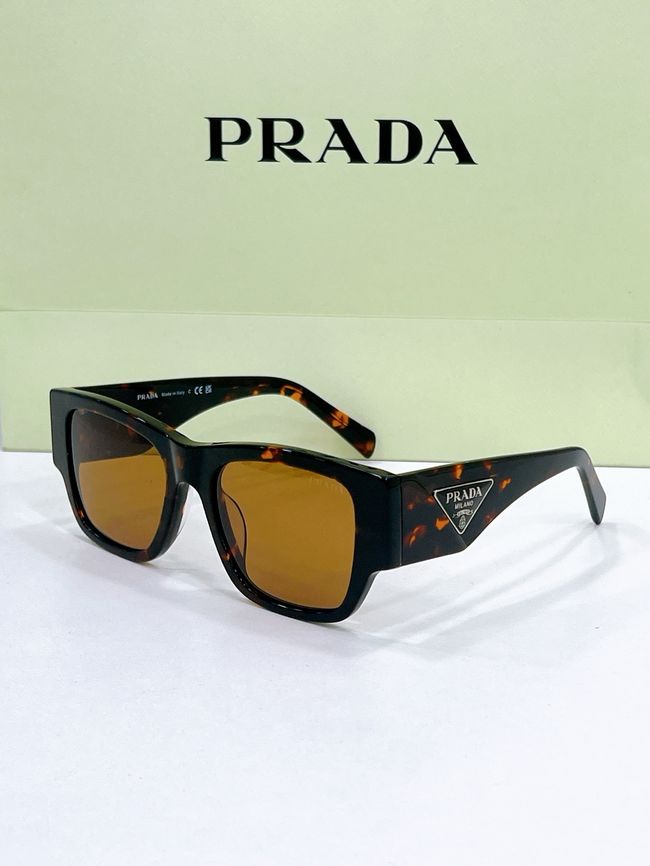 Prada Sunglasses 821612-5
