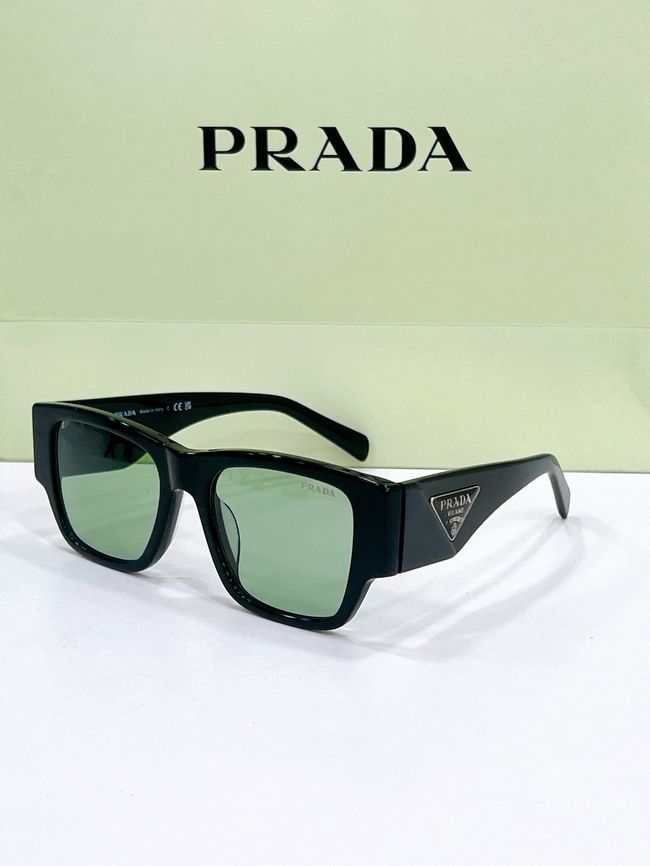 Prada Sunglasses 821612-6