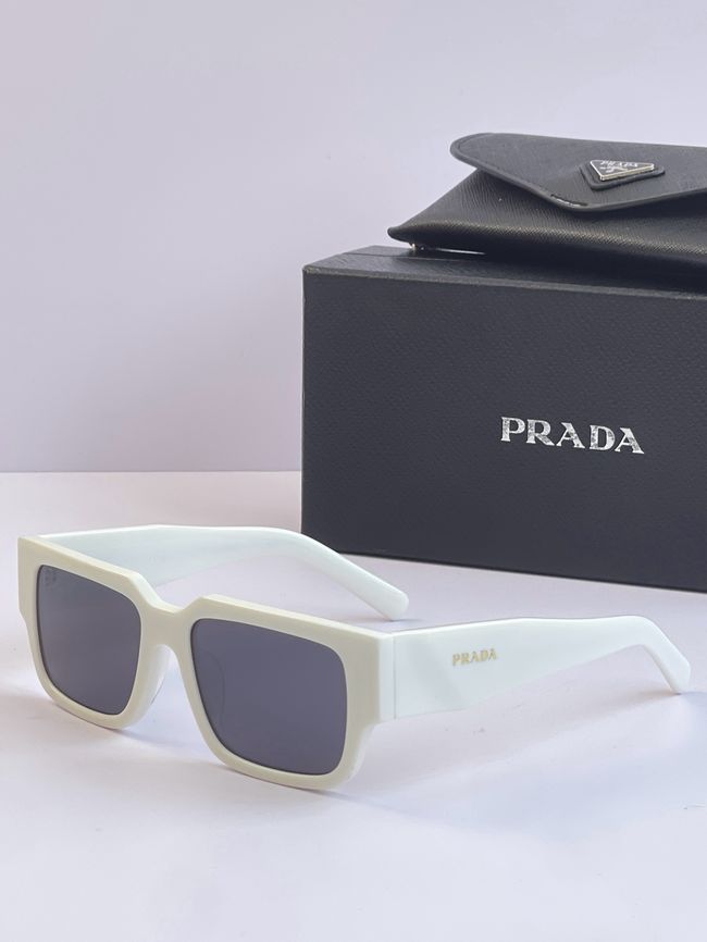 Prada Sunglasses 821615-8