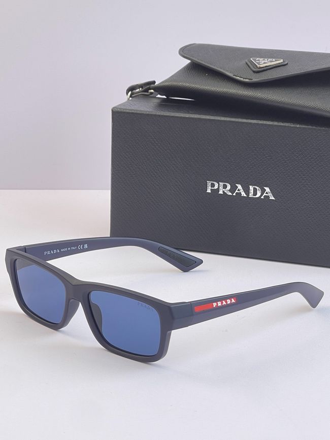 Prada Sunglasses 821616-4