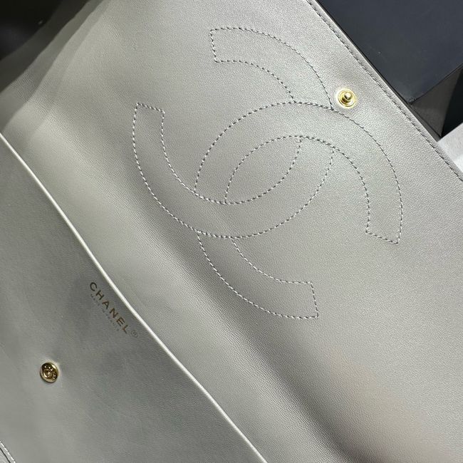 CHANEL Maxi Flapbag AS5640 GRAY CHANEL Maxi Flapbag AS5640 GRAY