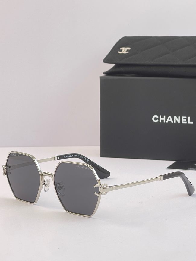 Chanel Sunglasses 821634-1