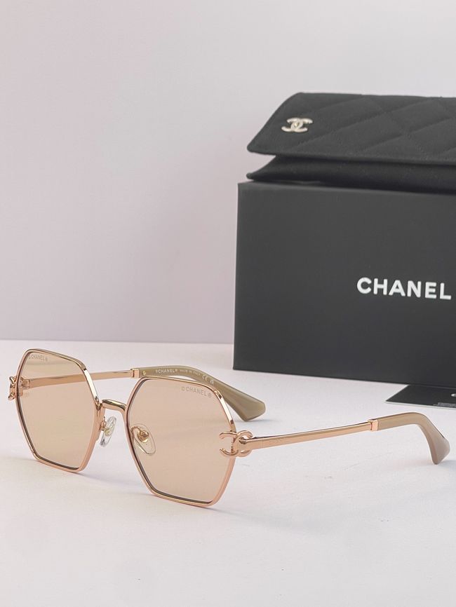 Chanel Sunglasses 821634-5