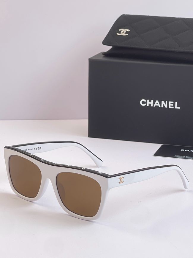 Chanel Sunglasses 821635-4