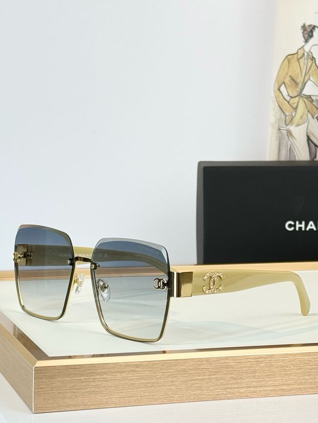 Chanel Sunglasses 821638-4
