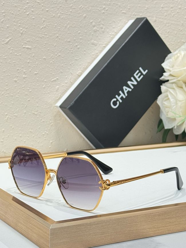 Chanel Sunglasses 821644-3