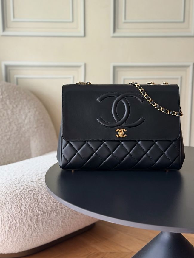 Chanel Large FLAP BAG sheepskin A2215 black Chanel Large FLAP BAG sheepskin A2215 black