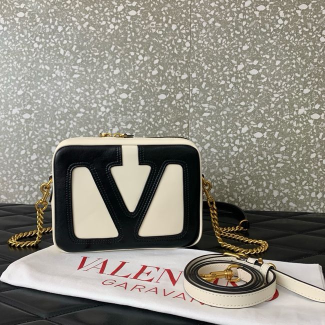 VALENTINO GARAVANI Loco Calf leather bag 0016 black&white VALENTINO GARAVANI Loco Calf leather bag 0016 black&white