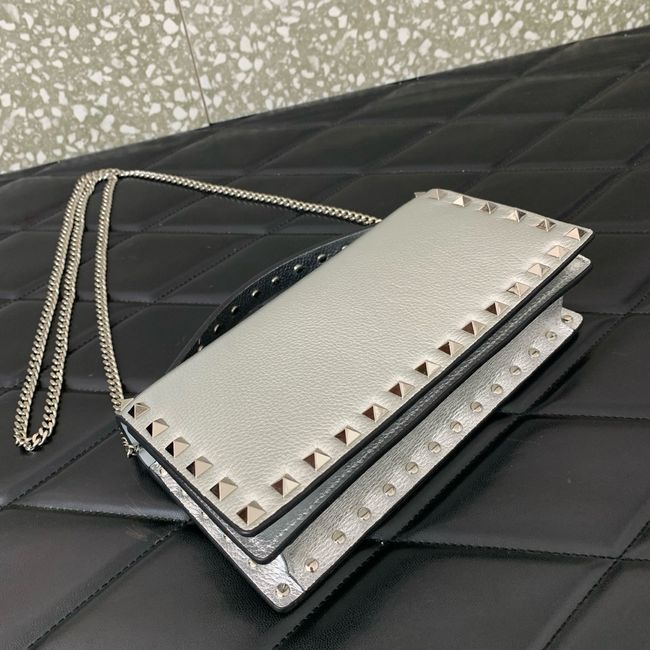 VALENTINO Rockstud calfskin chain bag SHI098 Silver VALENTINO Rockstud calfskin chain bag SHI098 Silver