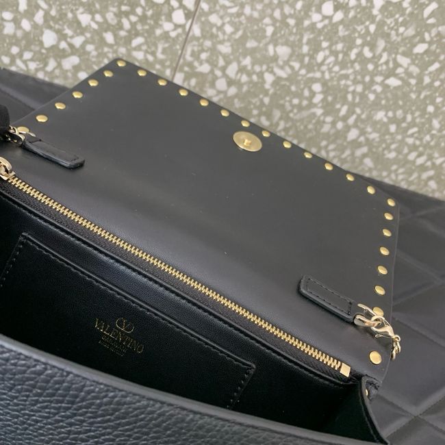 VALENTINO Rockstud calfskin chain bag SHI098 black&gold VALENTINO Rockstud calfskin chain bag SHI098 black&gold
