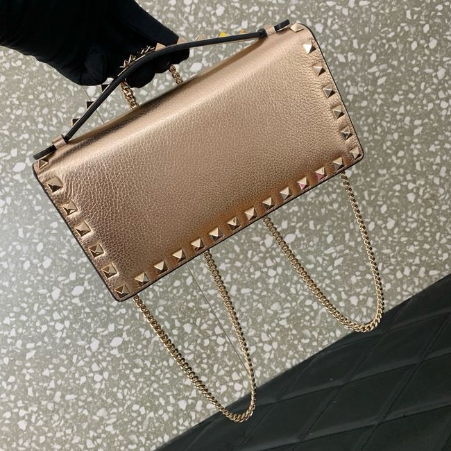 VALENTINO Rockstud calfskin chain bag SHI098 rose gold VALENTINO Rockstud calfskin chain bag SHI098 rose gold
