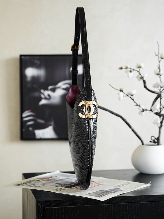 Chanel Crocodile Embossed Shoulder Bag 68012 black
