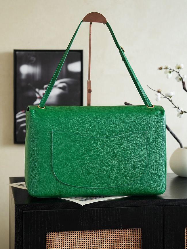 Chanel SPRING SUMMER MAXI FLAP BAG AS6233 green Chanel SPRING SUMMER MAXI FLAP BAG AS6233 green