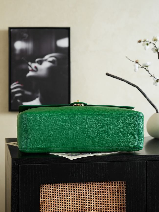 Chanel SPRING SUMMER MAXI FLAP BAG AS6233 green Chanel SPRING SUMMER MAXI FLAP BAG AS6233 green