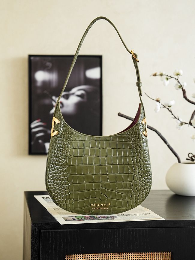 Chanel Shoulder Bags Crocodile Embossed 68011 green