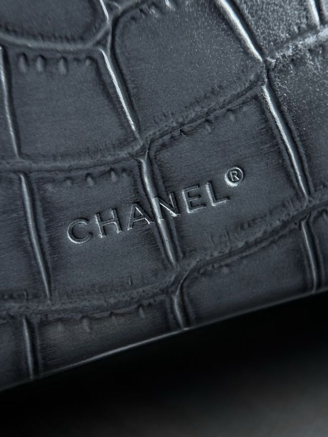 Chanel Vanity with Chain Crocodile Embossed AP5195 gray