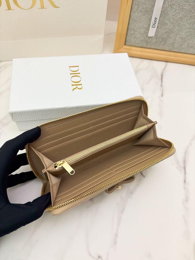 LADY DIOR LOTUS WALLET CANNAGE LAMBSKIN S2600 apricot