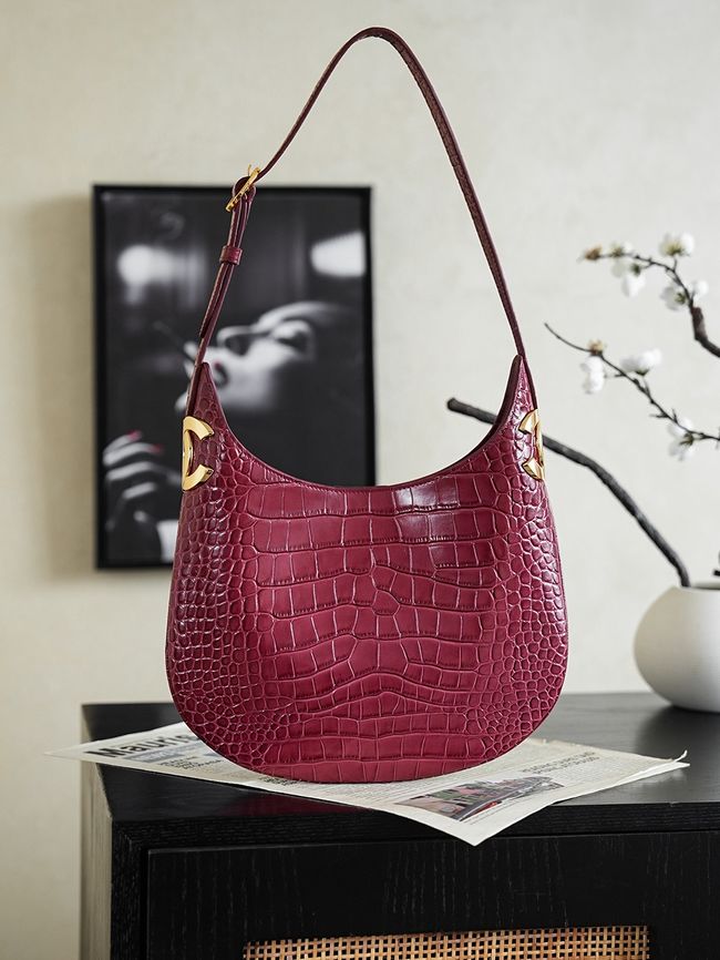 Chanel Crocodile Embossed Shoulder Bag 68012 burgundy Chanel Crocodile Embossed Shoulder Bag 68012 burgundy