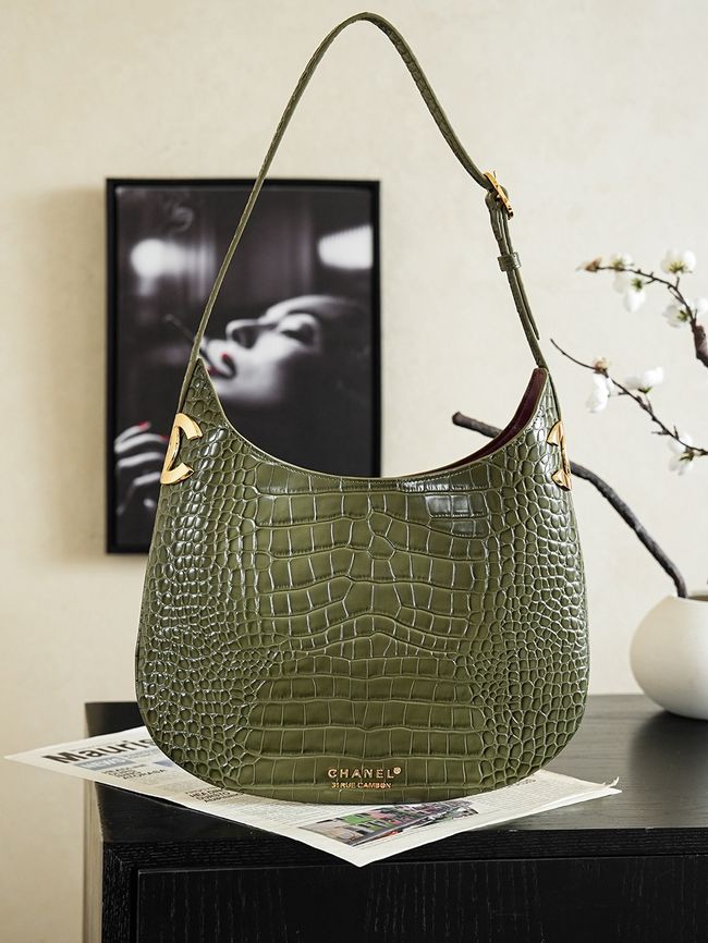 Chanel Crocodile Embossed Shoulder Bag 68012 green