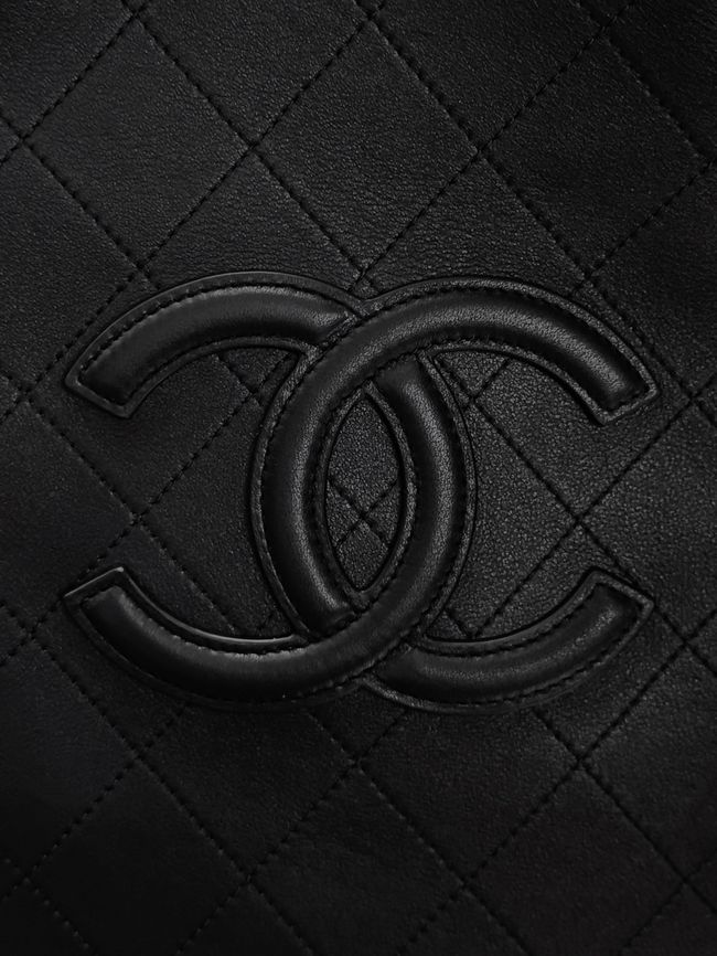 Chanel Small Shopping Bag AS6200 black Chanel Small Shopping Bag AS6200 black