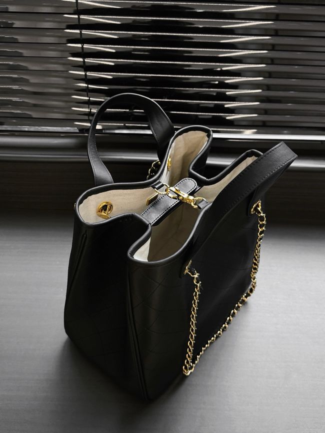 Chanel Small Shopping Bag AS6200 black Chanel Small Shopping Bag AS6200 black
