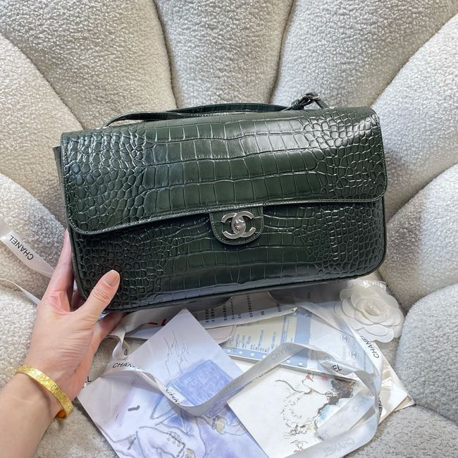 Chanel Crocodile Embossed Maxi Flap bag AS6231 green&Silver-Tone Metal