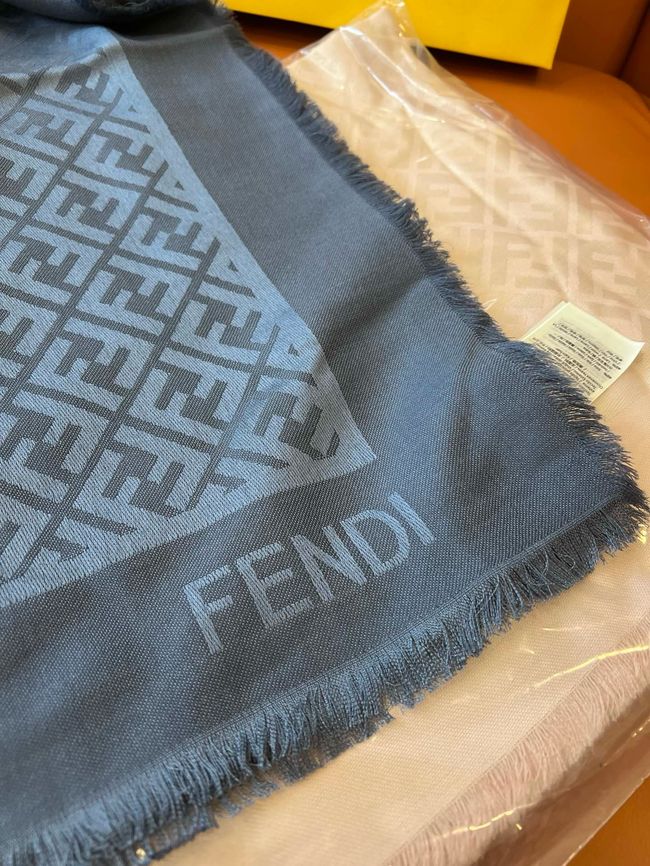 Fendi Shawl Wool Silk and Cotton 06388-2 Fendi Shawl Wool Silk and Cotton 06388-2