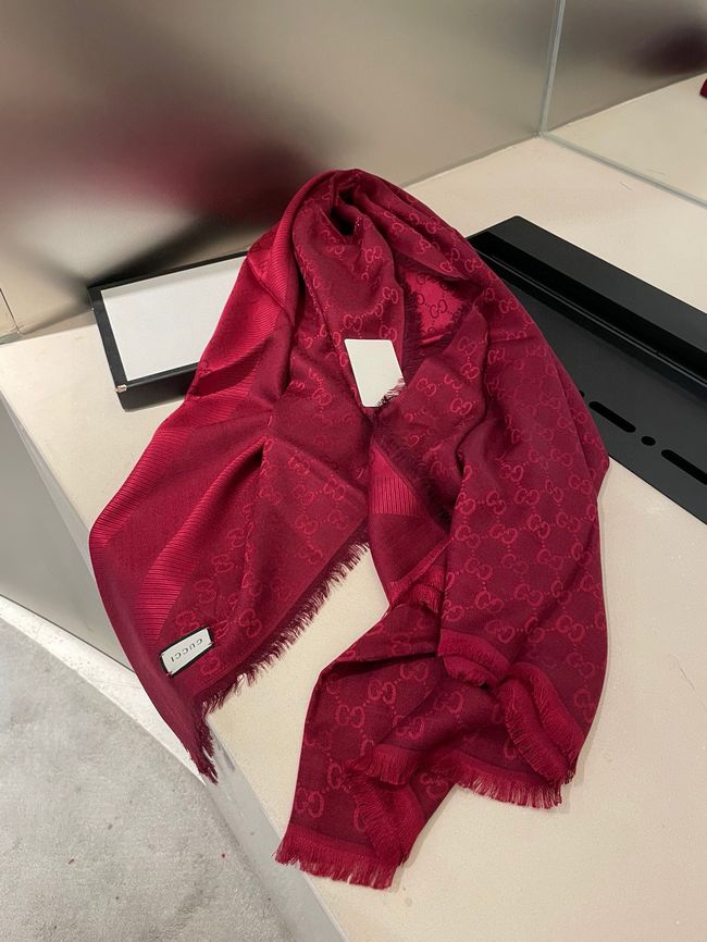 Gucci Shawl Wool Silk and Cotton 06389-3 Gucci Shawl Wool Silk and Cotton 06389-3